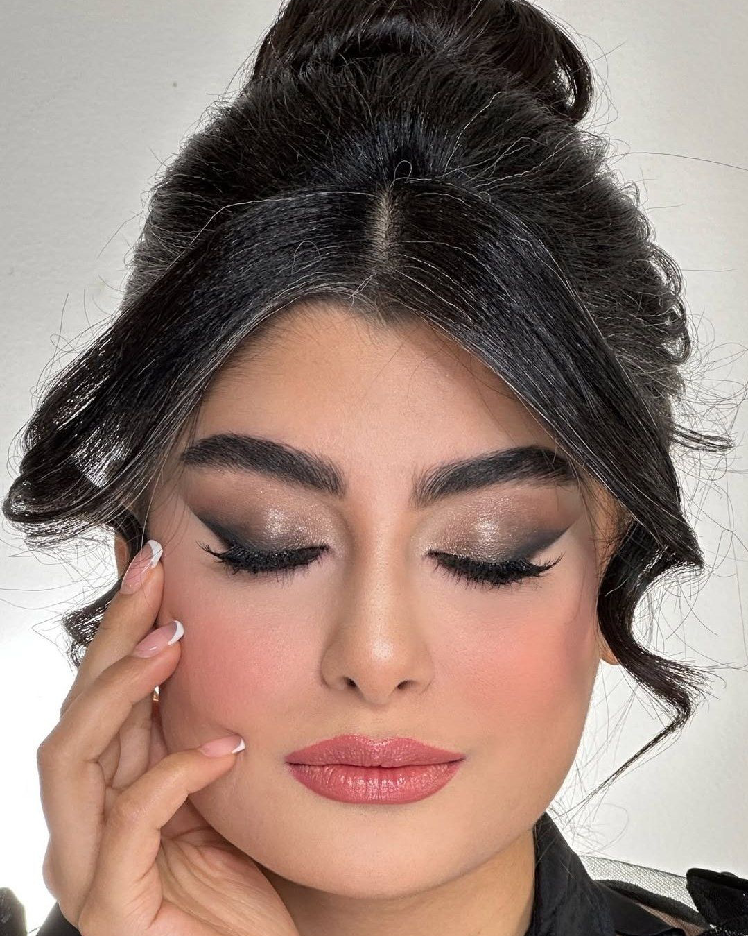 نمونه کار متینه چنارانی — لیفت و لمینت مژه