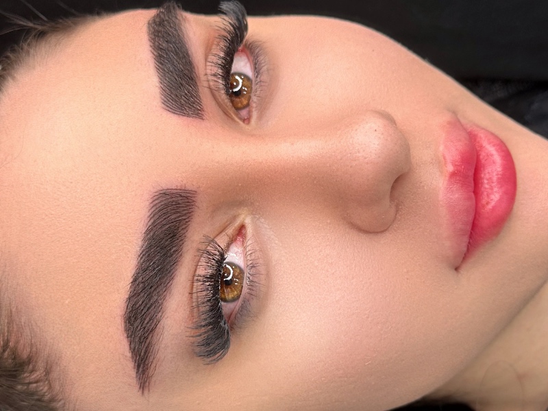 نمونه کار زیبا قربان زاده — لیفت و لمینت مژه