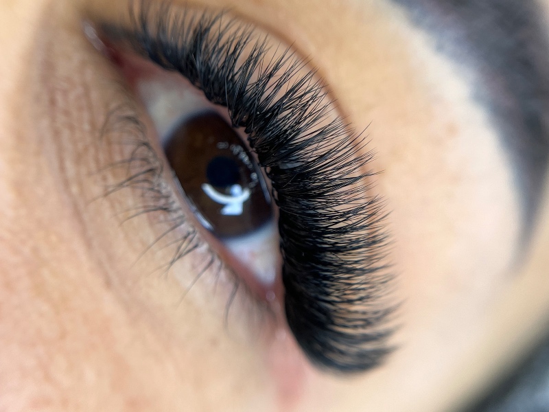 نمونه کار زیبا قربان زاده — لیفت و لمینت مژه