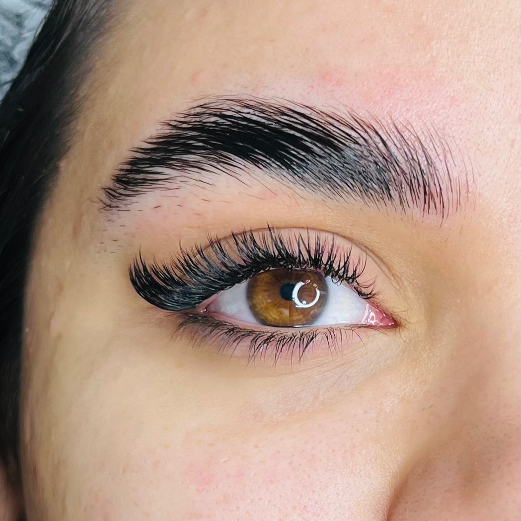 نمونه کار الهه حائری — لیفت و لمینت مژه