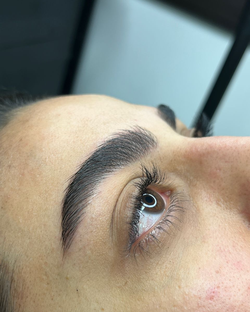 نمونه کار یلدا تاجیک — لیفت و لمینت مژه