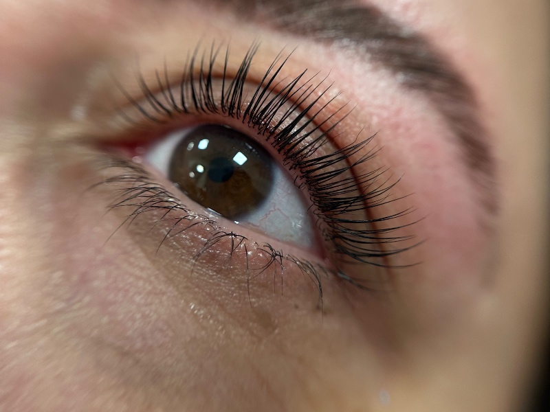 نمونه کار بیتا الوندی — لیفت و لمینت مژه